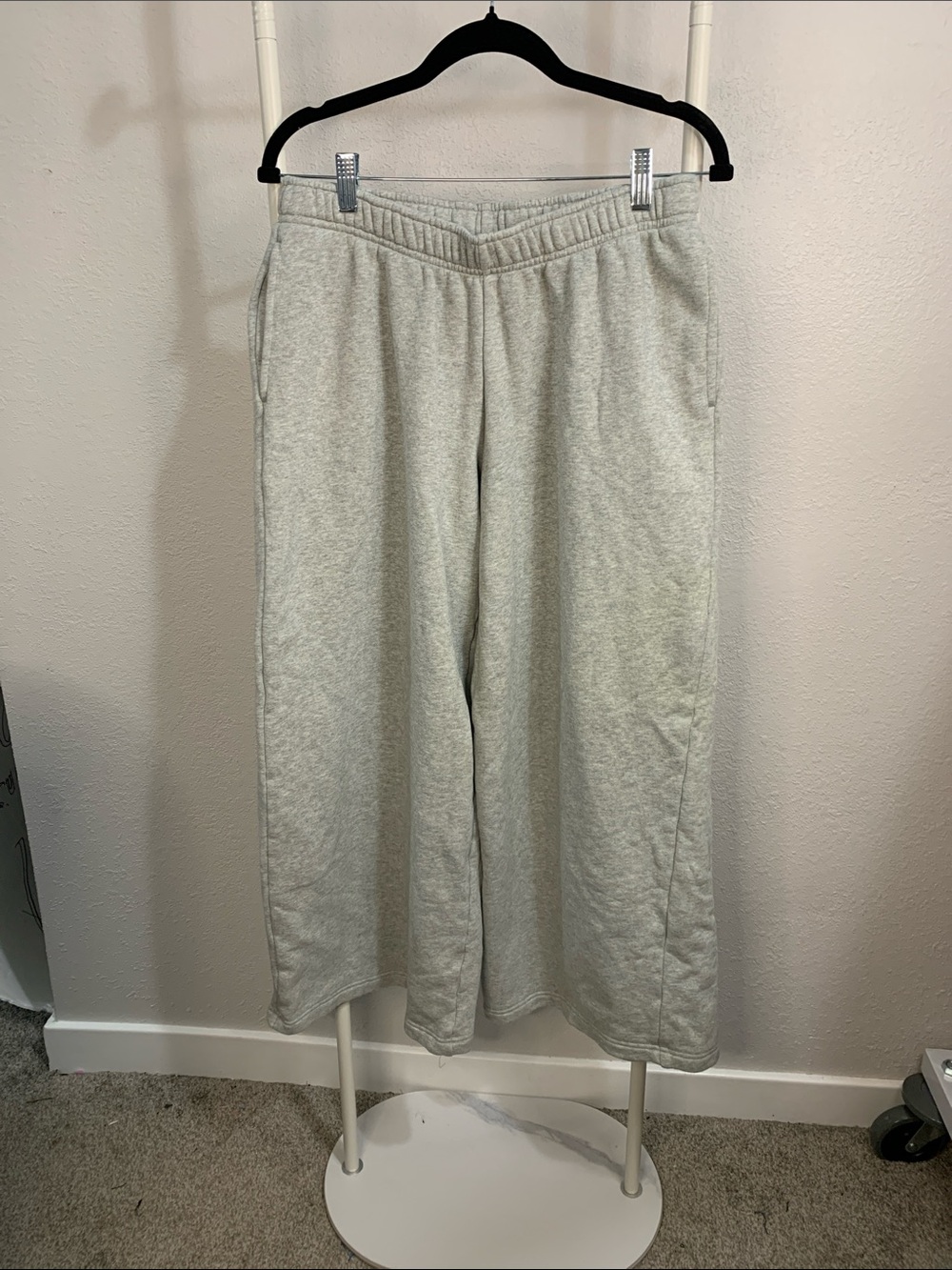 Universal Thread Heather Light Gray Wide-Leg Lounge Pants